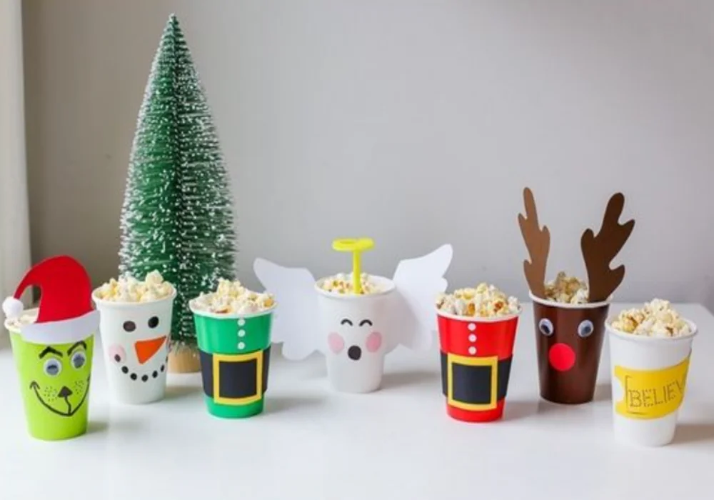 Hướng dẫn trang trí Noel bằng ly giấy cho quán trà sữa vô cùng sáng tạo