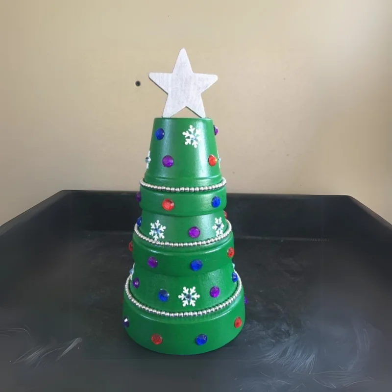 5 cách làm cây thông Noel bằng ly giấy cực đơn giản tại nhà